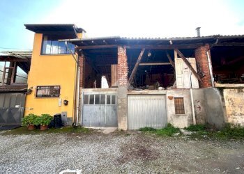 Casa semi indipendente Via Giuseppe Garibaldi, Trecate - foto 9