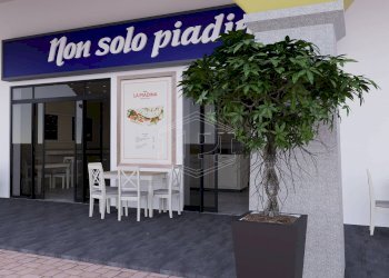 Locale Commerciale Via Luigi Cibrario, Genova (zona Sestri Ponente) - foto 9