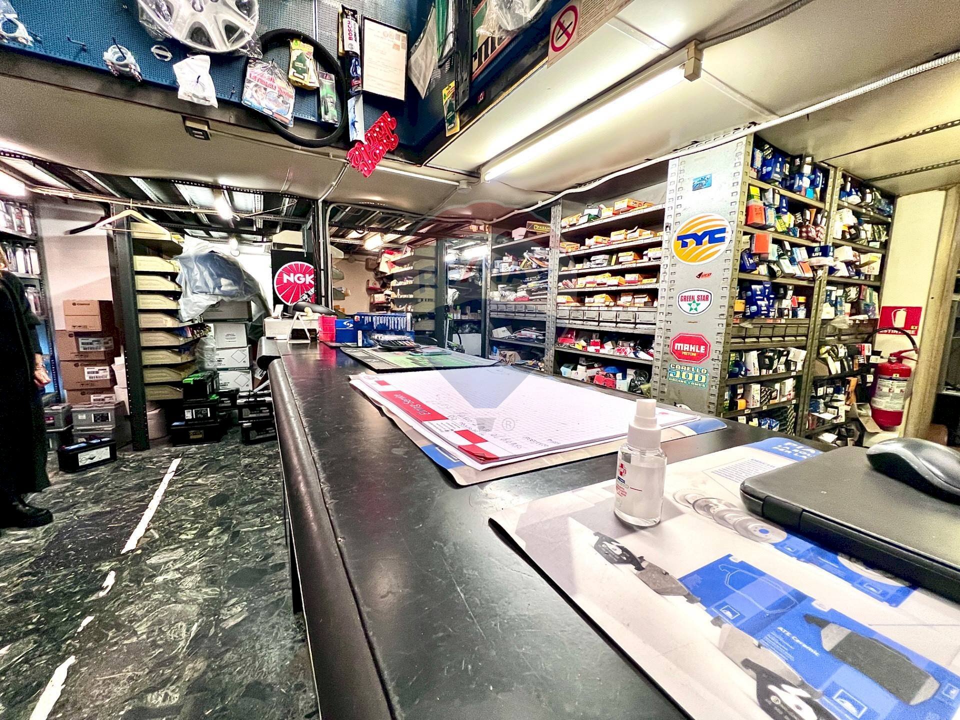 Shop Milano (neighborhood Maciachini) - photo 2