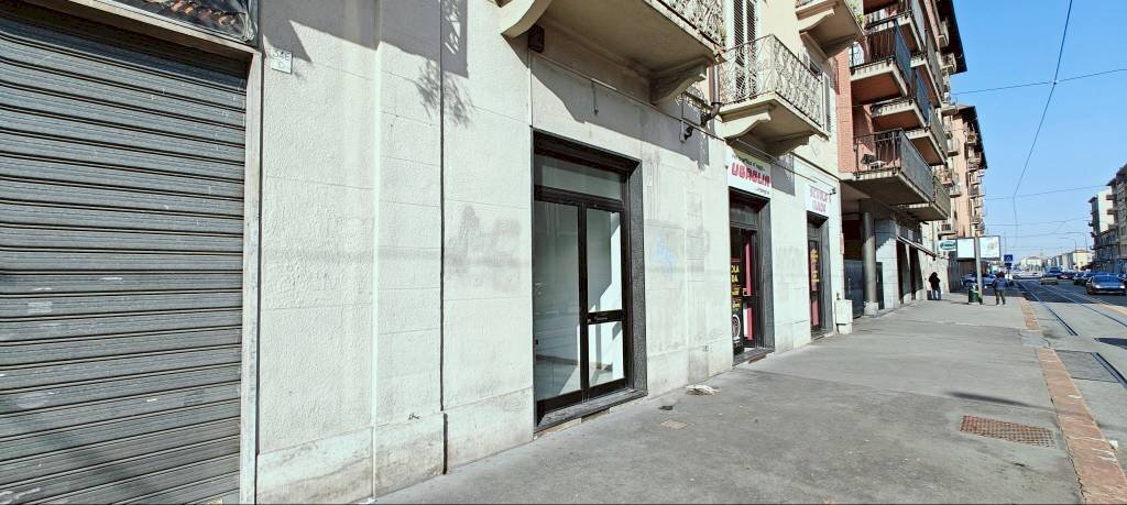 Facciata - Negozio via Nizza, 346, Torino - foto 1
