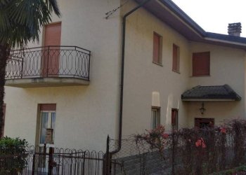 Facciata - Villa via Giardini, Berbenno di Valtellina - foto 4
