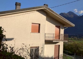 Facciata - Villa via Giardini, Berbenno di Valtellina - foto 10
