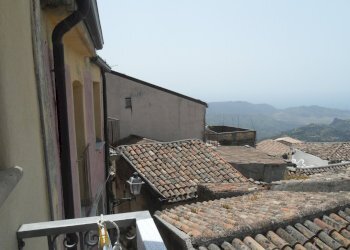 4 Vista paese dal balcone.JPG - Villa Via Dante, Bova - foto 6