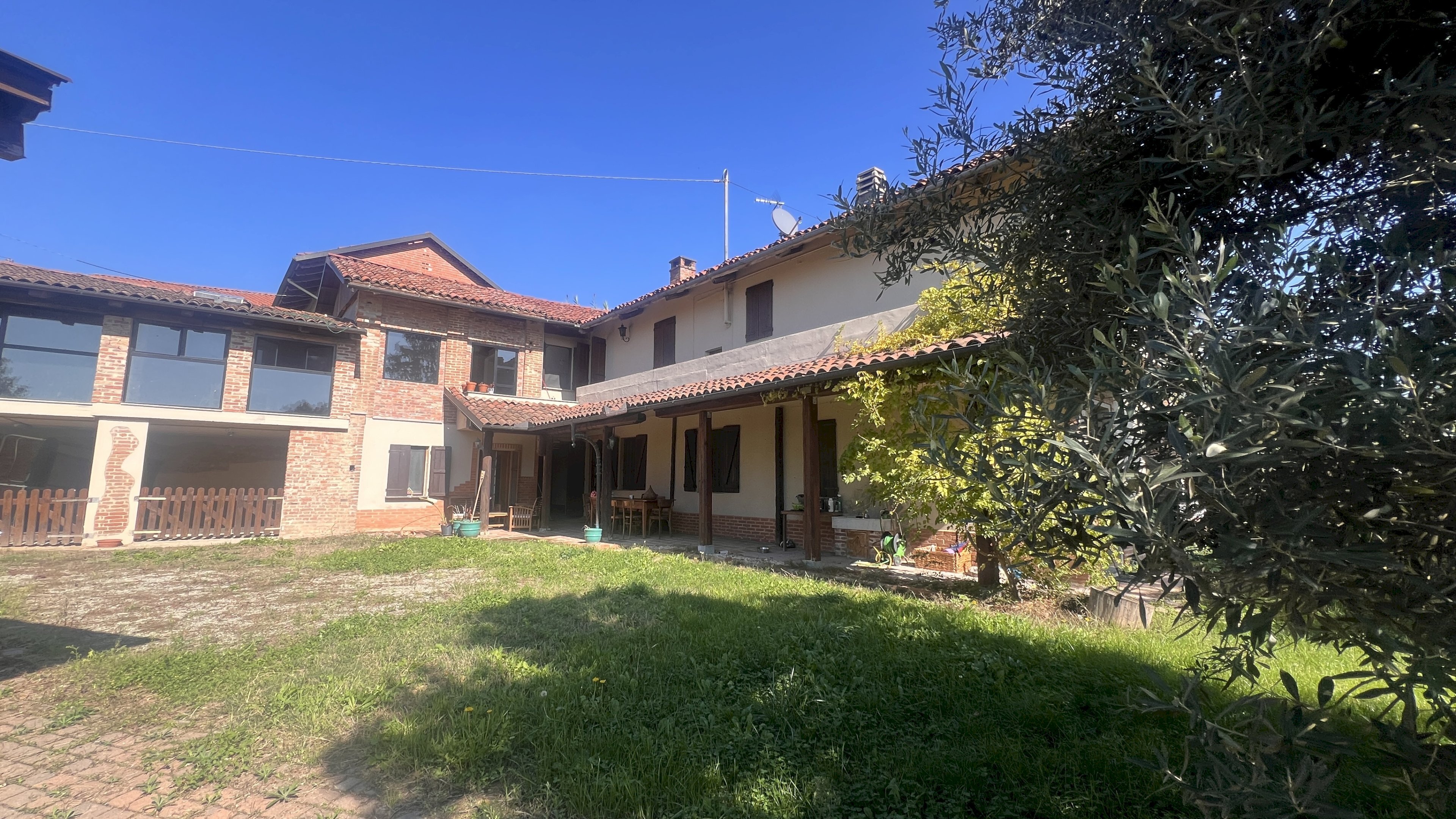 Casale Localita' Nocciola, 65, Montechiaro d'Asti - photo 1