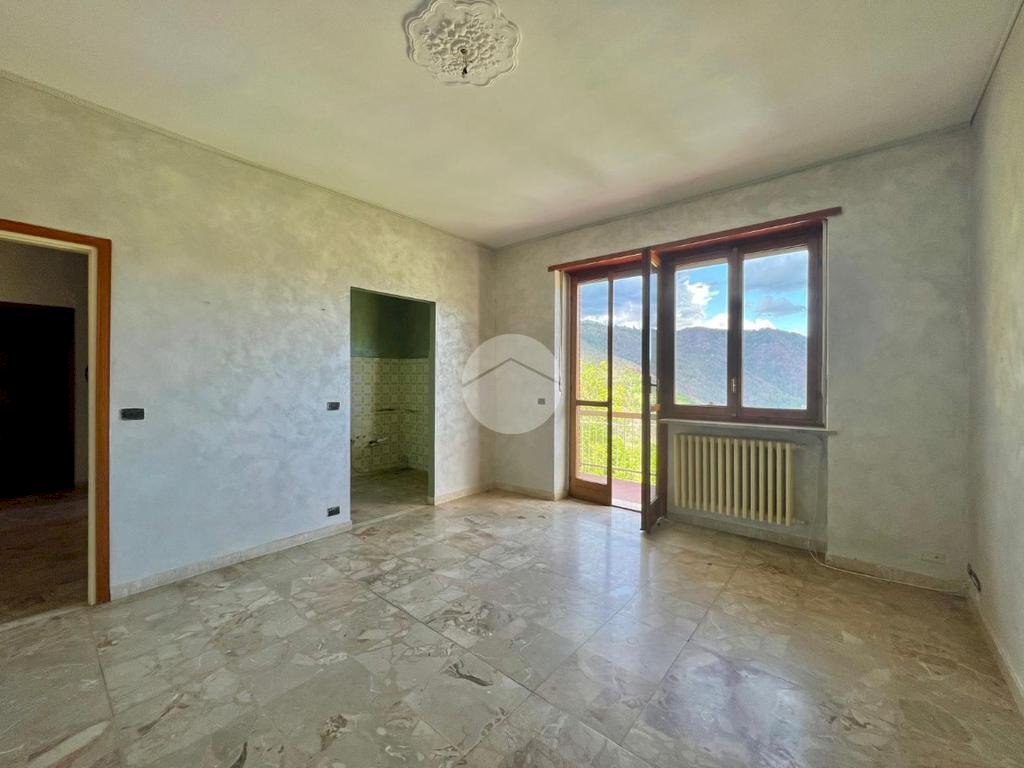 Three-room apartment Via fontana, Traves - photo 1