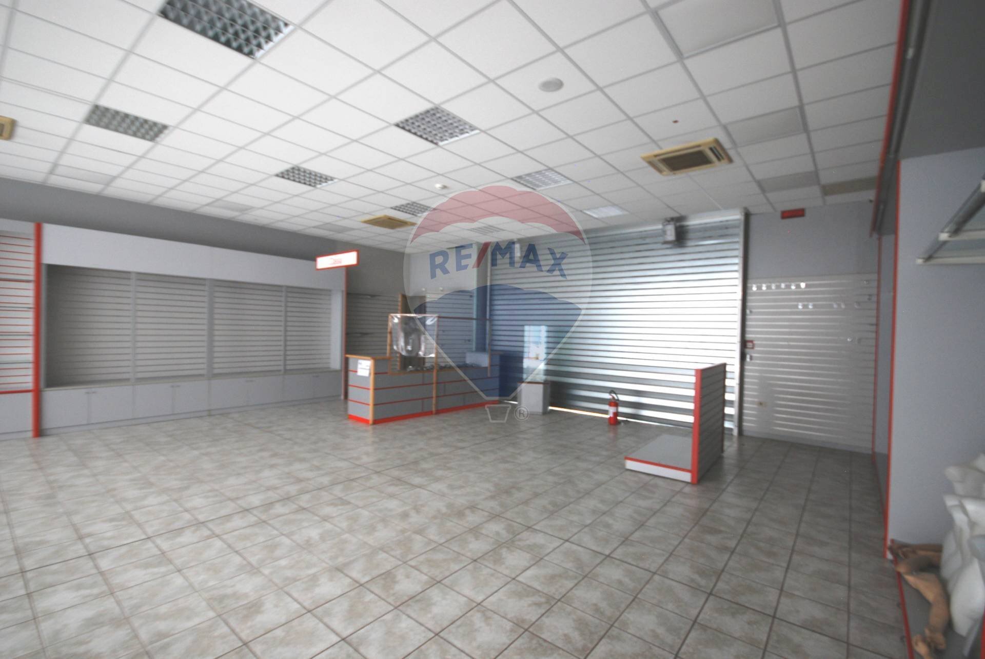 Negozio via Bologna, 110/11 
 Zona Centro Storico, San Giovanni in Persiceto - foto 1