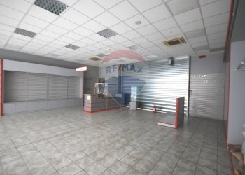 Negozio via Bologna, 110/11 
 Zona Centro Storico, San Giovanni in Persiceto - foto 1