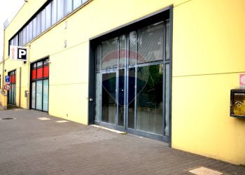 Negozio via Bologna, 110/11 
 Zona Centro Storico, San Giovanni in Persiceto - foto 5