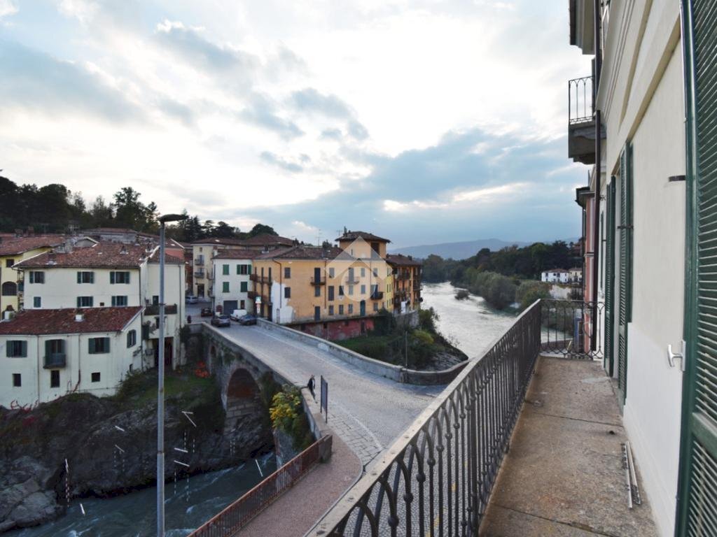 Four-room apartment Via Castellazzo, Ivrea - photo 1