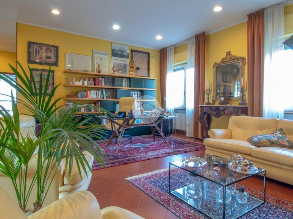 Portion of a house Str. Montegrazie, Imperia - photo 3