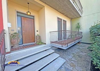 Vista - Casa indipendente piazza 4 Novembre, 10, Povegliano Veronese - foto 3