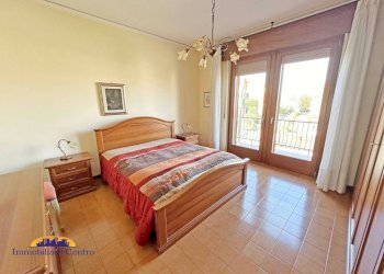 Camera da letto - Casa indipendente piazza 4 Novembre, 10, Povegliano Veronese - foto 13