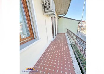 Balcone - Casa indipendente piazza 4 Novembre, 10, Povegliano Veronese - foto 15