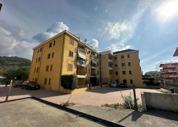 6fceaf7c-88c4-4265-8bab-58e38f0e14df.jpeg - Appartamento Via Cavour 16, Nocera Terinese - foto 1