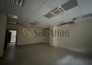 IMG_0893.JPG - Office Macerata - photo 12