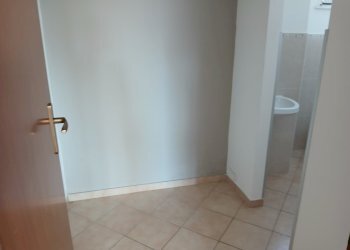 20241104_100753.jpg - Locale Commerciale Fosdinovo - foto 11