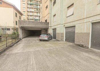 BOX INGRESSO.jpg - Box Via Alcide De Gasperi 129, Campomorone - foto 5