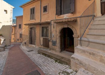 Stable - Palace Via Roma, Prossedi - photo 3