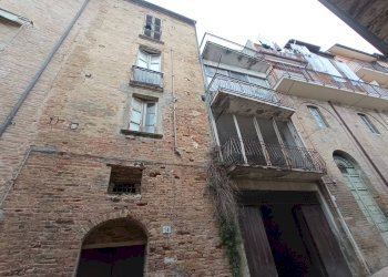 Casa indipendente CORSO VITTORIO EMANUELE, Monsampolo del Tronto - foto 1