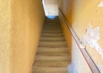 Scala - Casa indipendente piazza Santa Maria di Viurso, 1, Carmagnola - foto 3