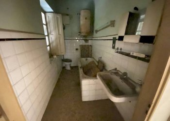 Bagno - Casa indipendente piazza Santa Maria di Viurso, 1, Carmagnola - foto 9