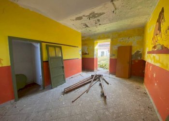 Stanza non arredata - Casa indipendente piazza Santa Maria di Viurso, 1, Carmagnola - foto 11