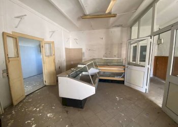 Interno non residenziale - Casa indipendente piazza Santa Maria di Viurso, 1, Carmagnola - foto 4