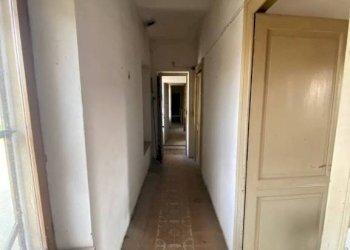 Corridoio - Casa indipendente piazza Santa Maria di Viurso, 1, Carmagnola - foto 14