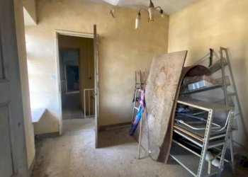 Corridoio - Casa indipendente piazza Santa Maria di Viurso, 1, Carmagnola - foto 16