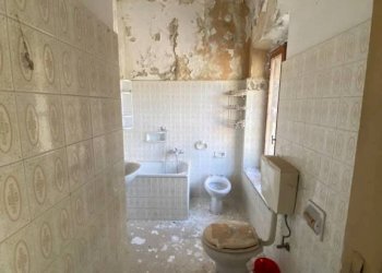 Bagno - Casa indipendente piazza Santa Maria di Viurso, 1, Carmagnola - foto 18