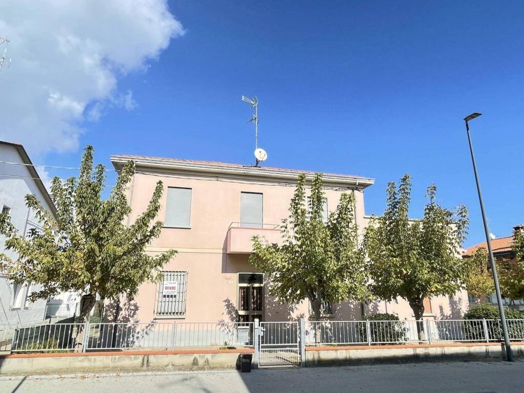 Facciata - Villa via Stefano Ortolani, Ravenna (neighborhood Porto Corsini) - photo 1