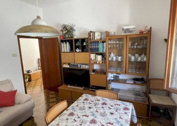 Salone - Villa via Stefano Ortolani, Ravenna (zona Porto Corsini) - foto 9