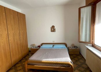 Camera da letto - Villa via Stefano Ortolani, Ravenna (zona Porto Corsini) - foto 12
