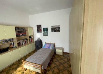 Camera da letto - Villa via Stefano Ortolani, Ravenna (zona Porto Corsini) - foto 15