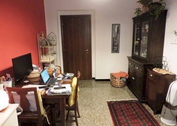 Sala da pranzo - Quadrilocale via Antonio Cantore, 13, Genova (zona Sampierdarena) - foto 3