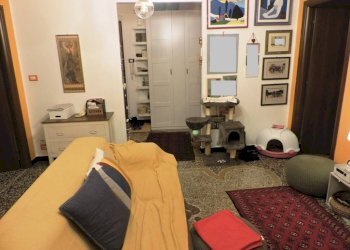 Camera da letto - Quadrilocale via Antonio Cantore, 13, Genova (zona Sampierdarena) - foto 5