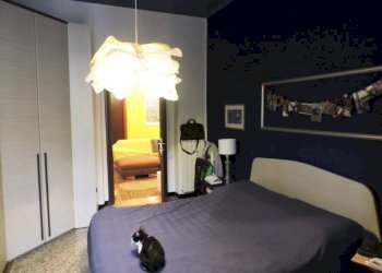 Camera da letto - Quadrilocale via Antonio Cantore, 13, Genova (zona Sampierdarena) - foto 7