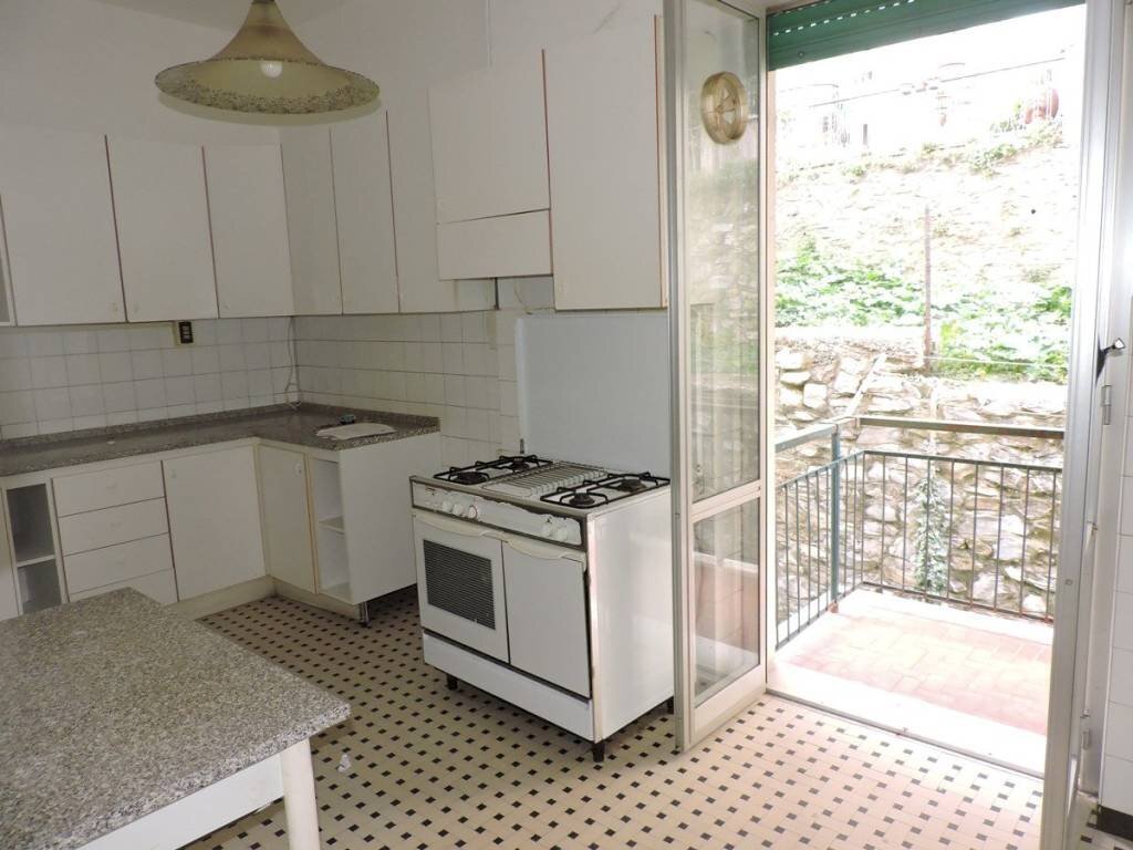 Cucina - Three-room apartment via Vesuvio, 7, Genova (neighborhood Oregina) - photo 3