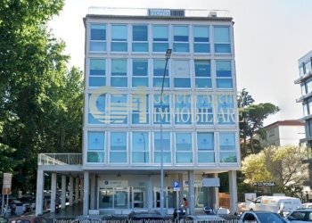 WhatsApp Image 2025-02-27 at 14.50.32.jpg - Ufficio Piazzale Giulio Douhet 25, Roma - foto 1