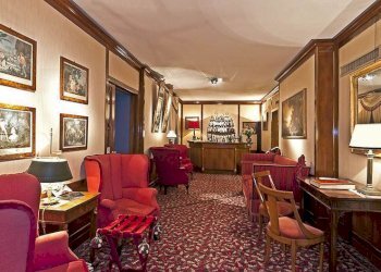 6.jpg - Albergo - Struttura ricettiva Via di Vicopelago e di Pozzuolo, Lucca - foto 11