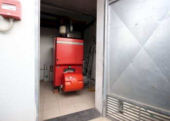 BELLISSIMO CAPANNONE DI RAPPRESENTANZA PARI AL NU - Locale Commerciale Via dei Bocchi 201, Capannori - foto 3