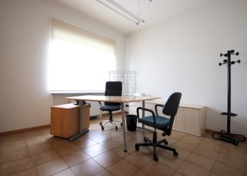 BELLISSIMO CAPANNONE DI RAPPRESENTANZA PARI AL NU - Locale Commerciale Via dei Bocchi 201, Capannori - foto 16