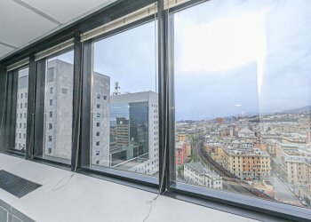 9.1 VISTA .jpg - Ufficio VIA DE MARINI 1, Genova - foto 29