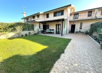 WhatsApp Image 2024-10-31 at 09.21.59 (1).jpeg - Villa a Schiera Fiano Romano - foto 1