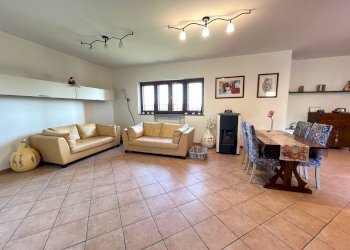 WhatsApp Image 2024-10-31 at 09.21.59 (4).jpeg - Villa a Schiera Fiano Romano - foto 3