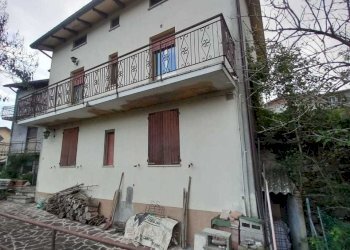 WhatsApp Image 2024-11-07 at 8.54.44 AM (1).jpeg - Villa Via Ortale 16-17, Badia Tedalda - foto 1