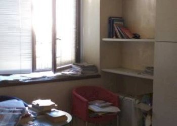 Stanza arredata - Quadrilocale via Nazionale Ovest, 54, Berbenno di Valtellina - foto 5