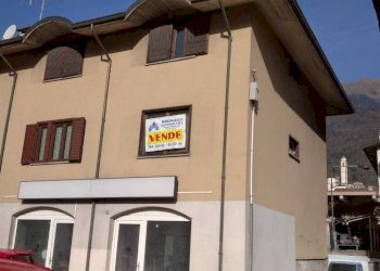 Facciata - Quadrilocale via Nazionale Ovest, 54, Berbenno di Valtellina - foto 13