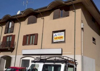 Facciata - Quadrilocale via Nazionale Ovest, 54, Berbenno di Valtellina - foto 4