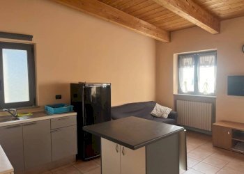 Stanza arredata - Bilocale via Giuseppe Mazzini, 2A, Cossato - foto 4